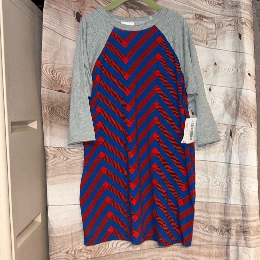 NEW - KIDS SHIRT, SIZE 12